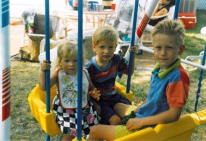 7E10B182-A46A-4C4E-ACB6-788142EAEBF6